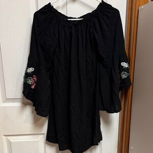 Elegant Black Women's Blouse with Floral Embroidery